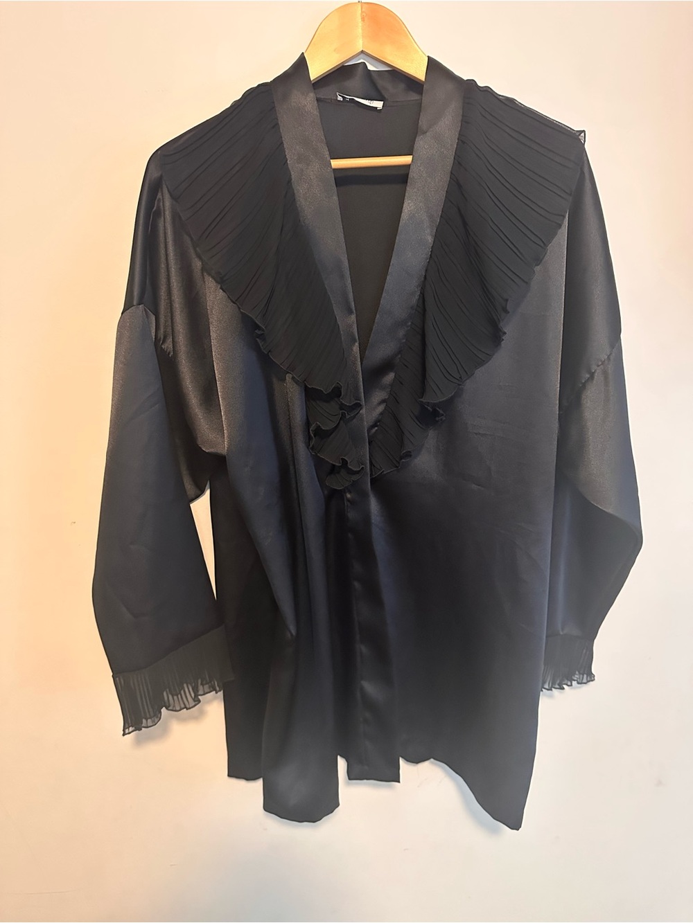 Vintage Blanche Black Satin Robe Pleated Ruffle Collar Union Made USA